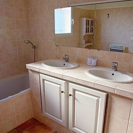 Spacious In Provence With Private Pool * Saint-Michel-lʼObservatoire